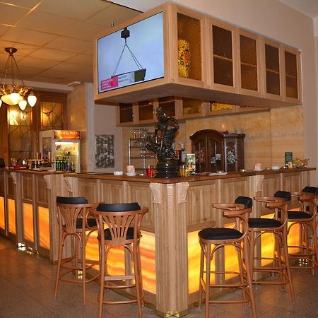 Hotel Posta Decin Bagian luar foto
