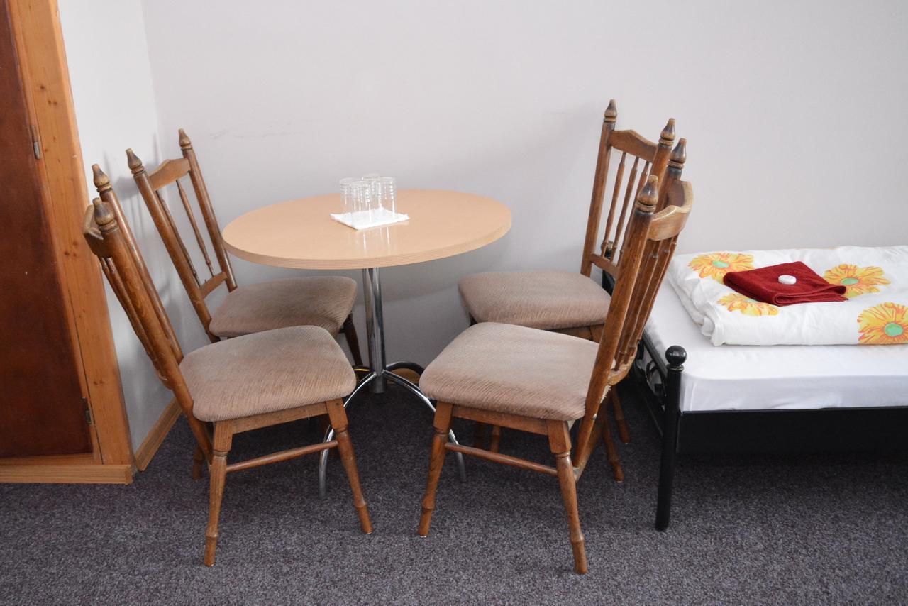 Hotel Posta Decin Bagian luar foto