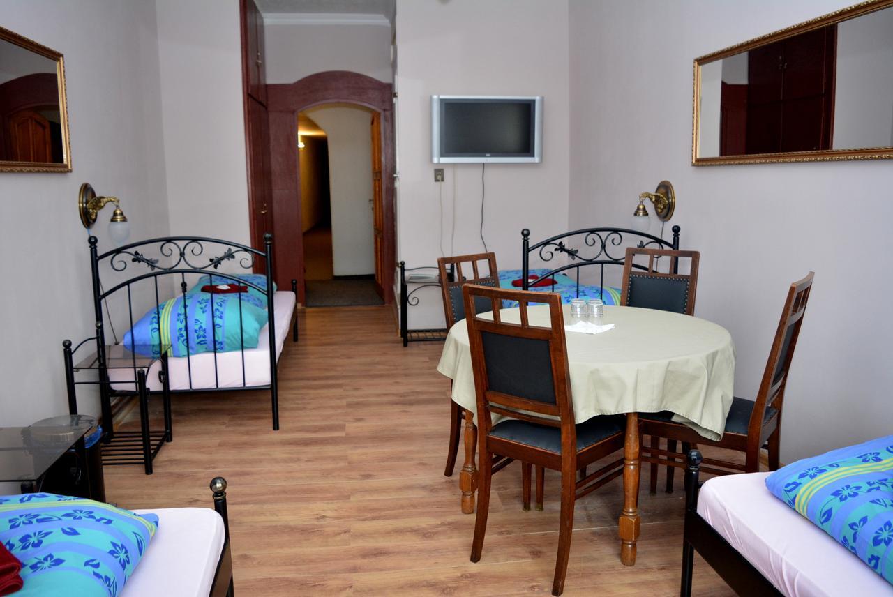 Hotel Posta Decin Bagian luar foto