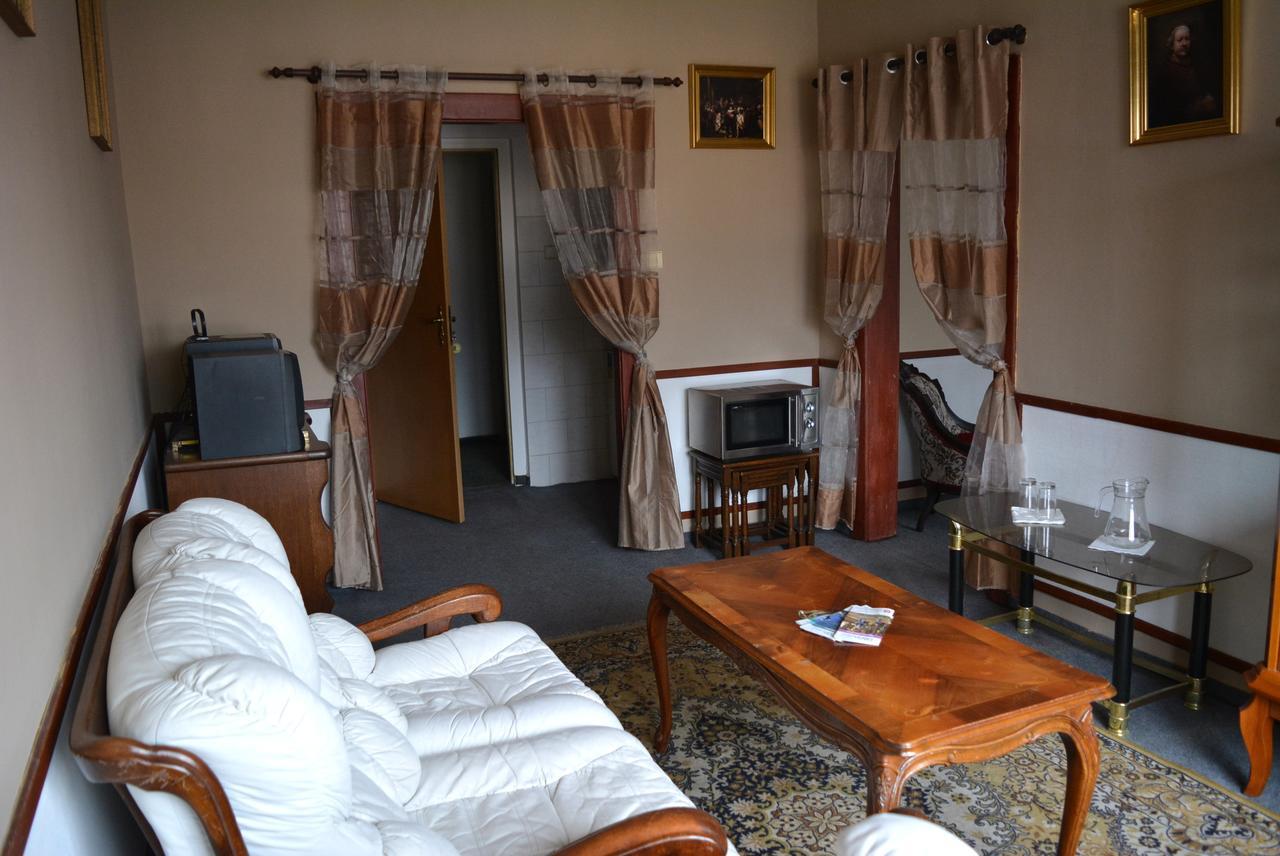Hotel Posta Decin Bagian luar foto