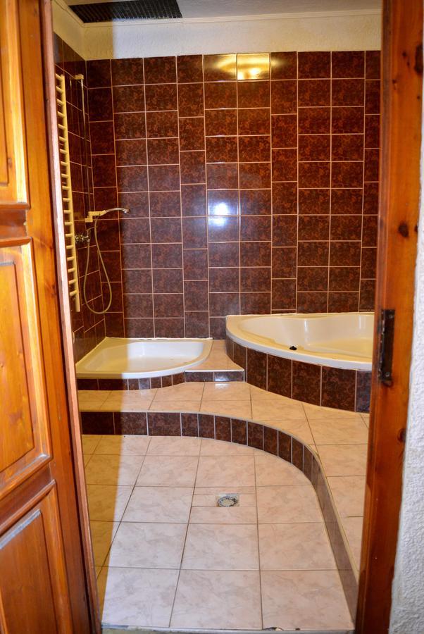 Hotel Posta Decin Bagian luar foto