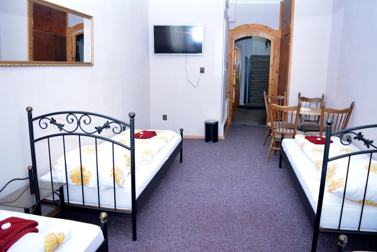 Hotel Posta Decin Bagian luar foto