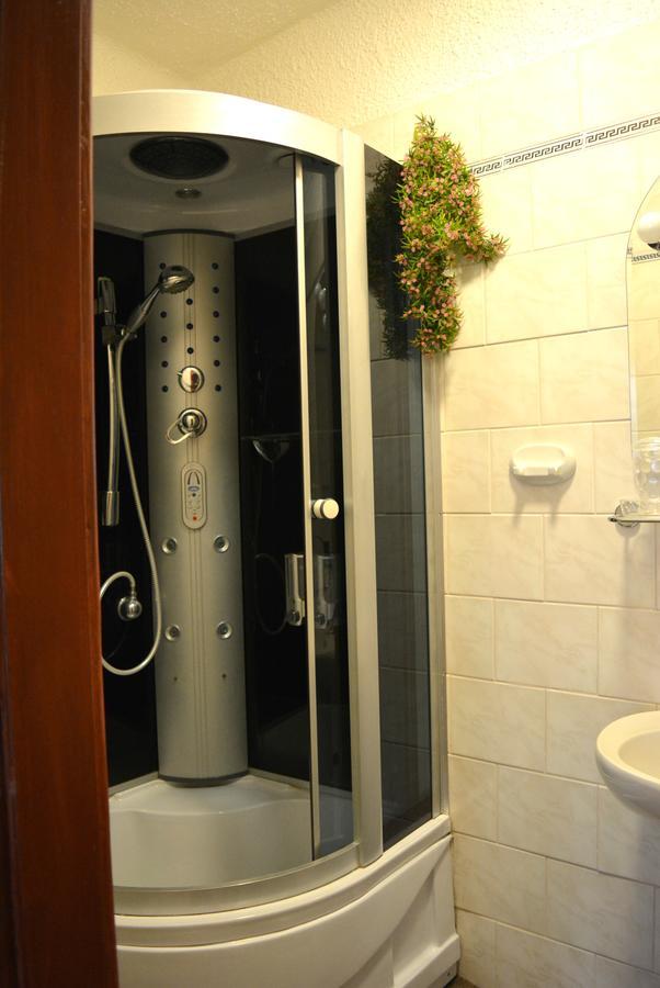 Hotel Posta Decin Bagian luar foto