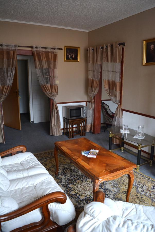Hotel Posta Decin Bagian luar foto